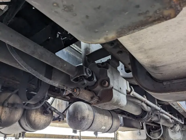 いすゞ ギガ QPG-CYZ77B(6x4)の写真17