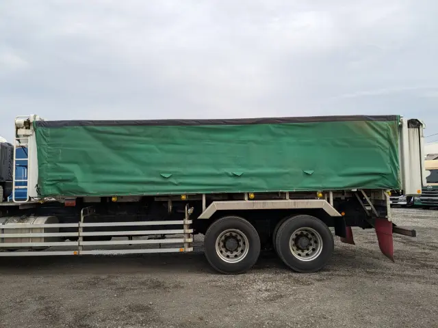 いすゞ ギガ QPG-CYZ77B(6x4)の写真22