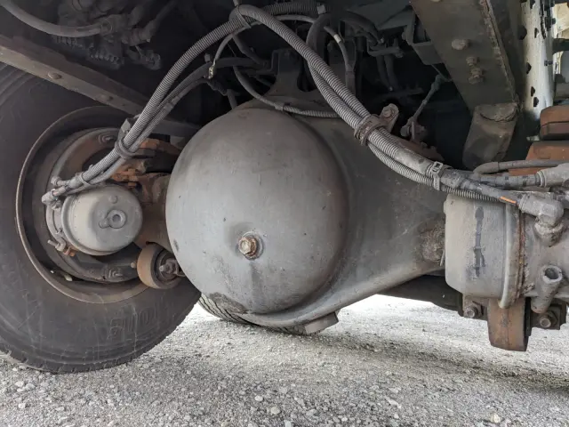 いすゞ ギガ QPG-CYZ77B(6x4)の写真23