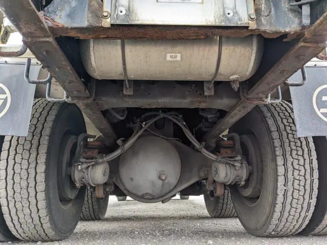 いすゞ ギガ QPG-CYZ77B(6x4)の写真24