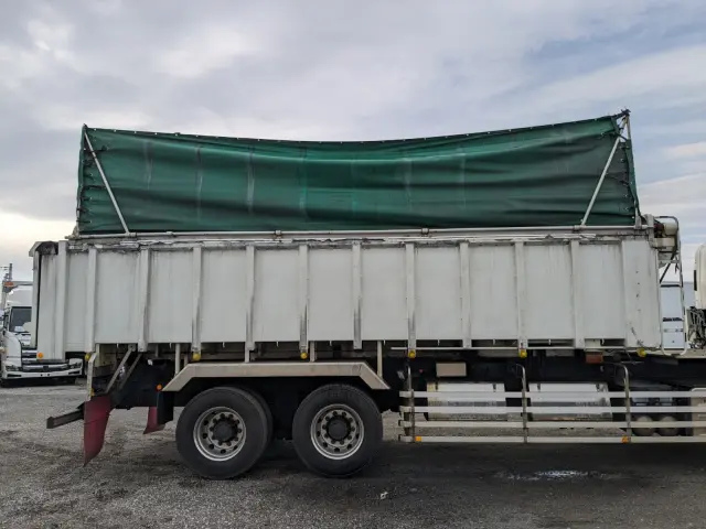 いすゞ ギガ QPG-CYZ77B(6x4)の写真26