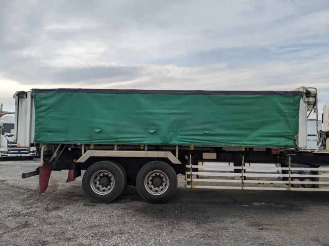 いすゞ ギガ QPG-CYZ77B(6x4)の写真28