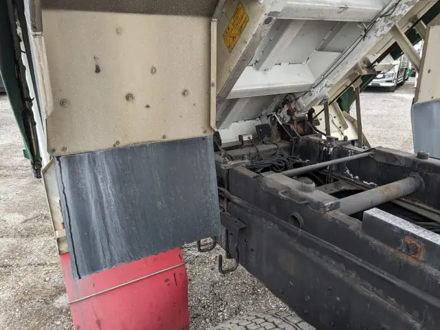 いすゞ ギガ QPG-CYZ77B(6x4)の写真32