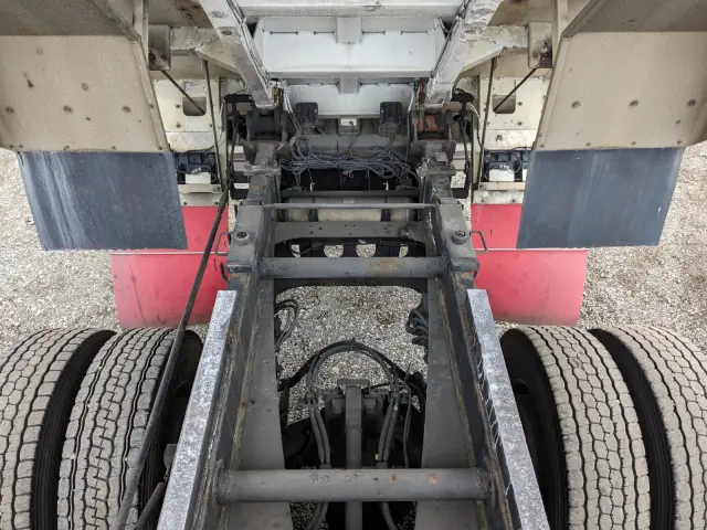 いすゞ ギガ QPG-CYZ77B(6x4)の写真36