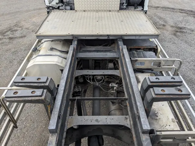 いすゞ ギガ QPG-CYZ77B(6x4)の写真38