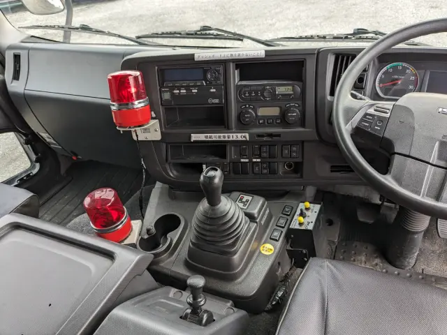 いすゞ ギガ QPG-CYZ77B(6x4)の写真44