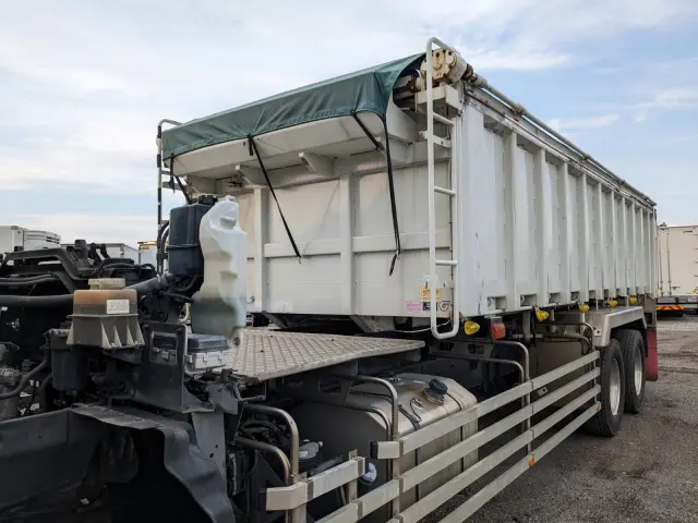 いすゞ ギガ QPG-CYZ77B(6x4)の写真49