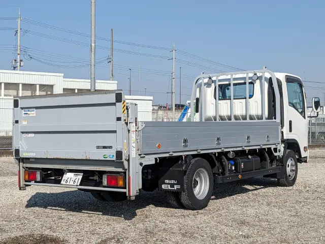 いすゞ エルフ 2RG-NNS88AN(4WD)の写真8