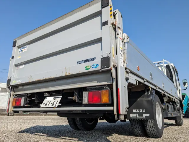 いすゞ エルフ 2RG-NNS88AN(4WD)の写真9