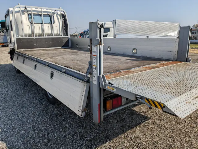 いすゞ エルフ 2RG-NNS88AN(4WD)の写真17