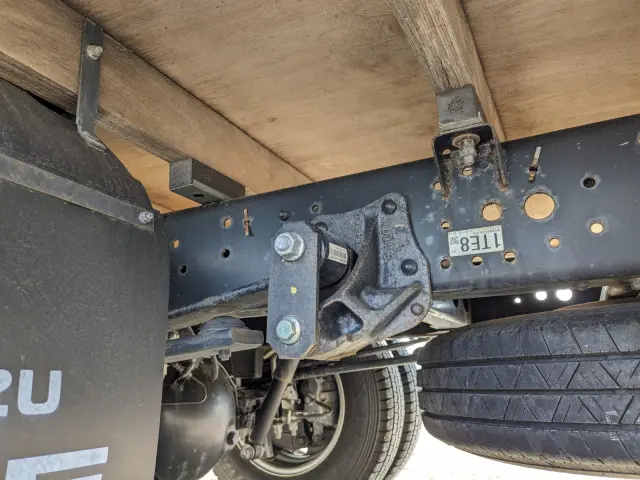 いすゞ エルフ 2RG-NNS88AN(4WD)の写真20