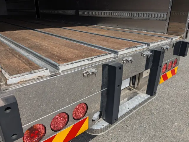 ＵＤ クオン 2PG-CG5CA(8x4)の写真11