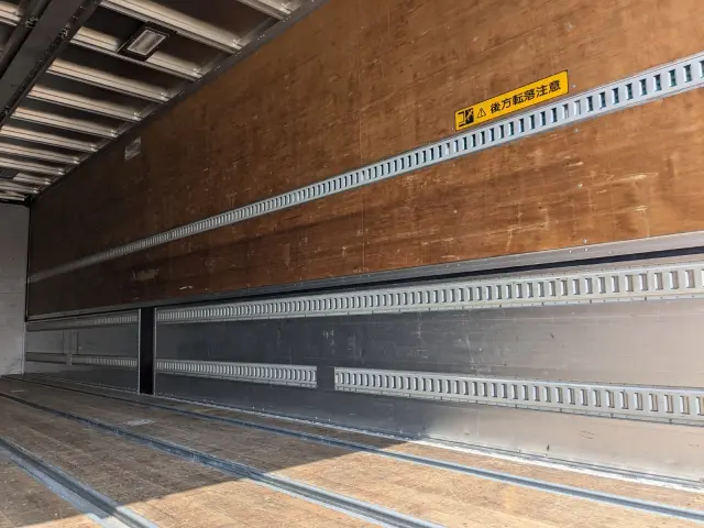 ＵＤ クオン 2PG-CG5CA(8x4)の写真13