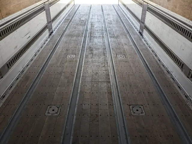 ＵＤ クオン 2PG-CG5CA(8x4)の写真20