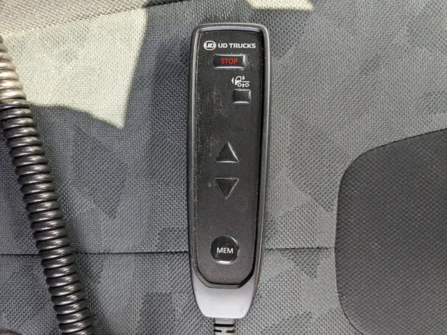 ＵＤ クオン 2PG-CG5CA(8x4)の写真49