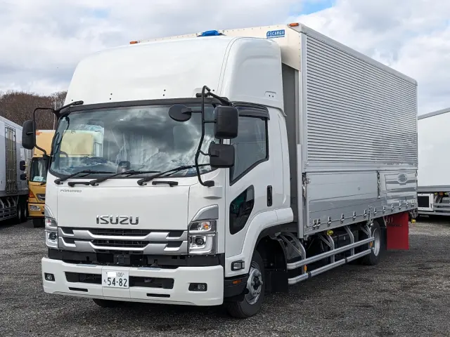 いすゞ フォワード 2RG-FRR90T2(2WD)の写真1