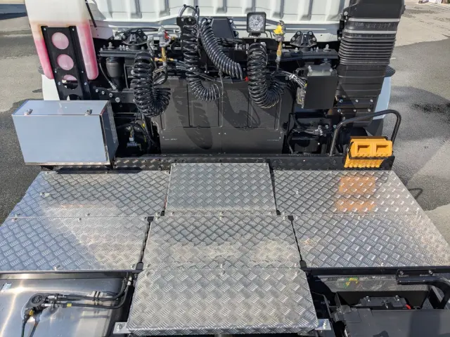 三菱 スーパーグレート 2RG-FP84VDR(2WD)の写真17