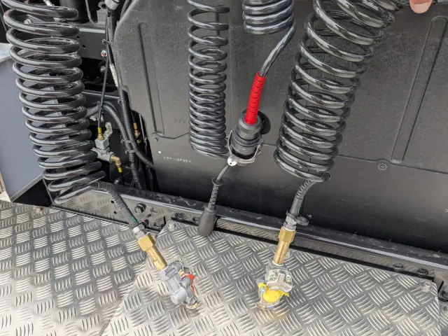 三菱 スーパーグレート 2RG-FP84VDR(2WD)の写真18