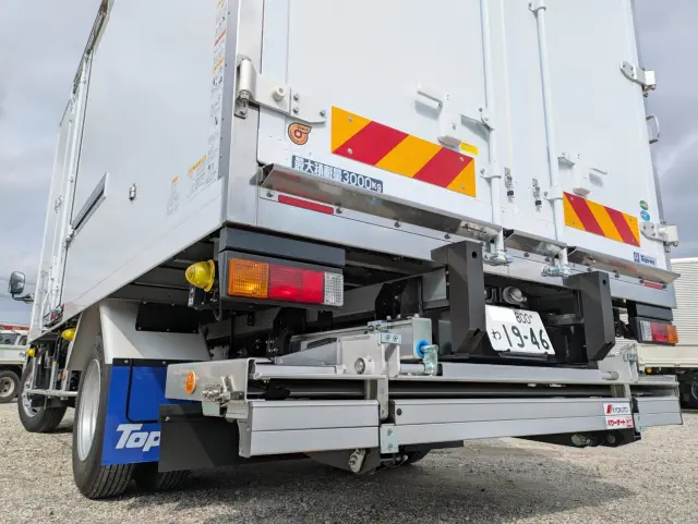 三菱 キャンター 2RG-FEB80(2WD)の写真8