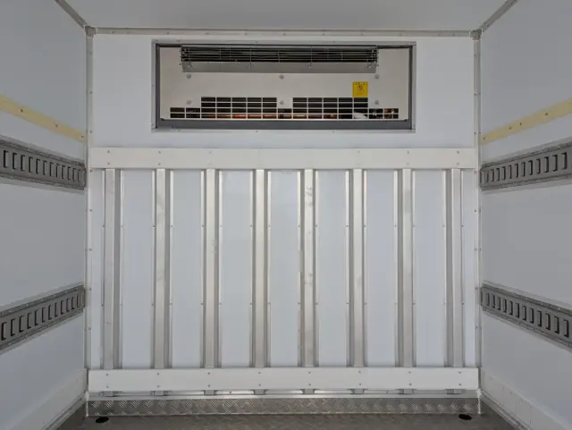 三菱 キャンター 2RG-FEB80(2WD)の写真19