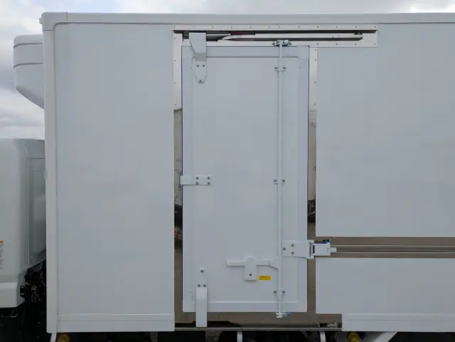 三菱 キャンター 2RG-FEB80(2WD)の写真29