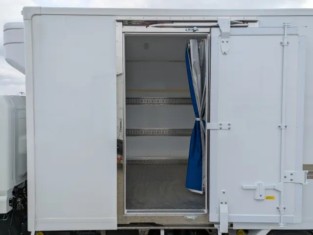 三菱 キャンター 2RG-FEB80(2WD)の写真30