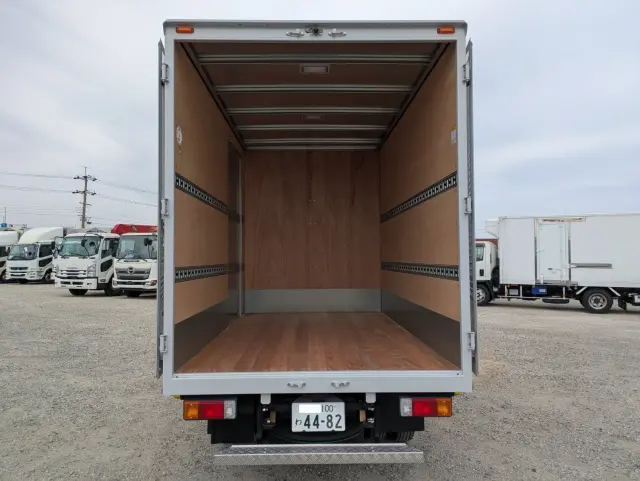 日野 デュトロ 2KG-XZC605M(2WD)の写真11