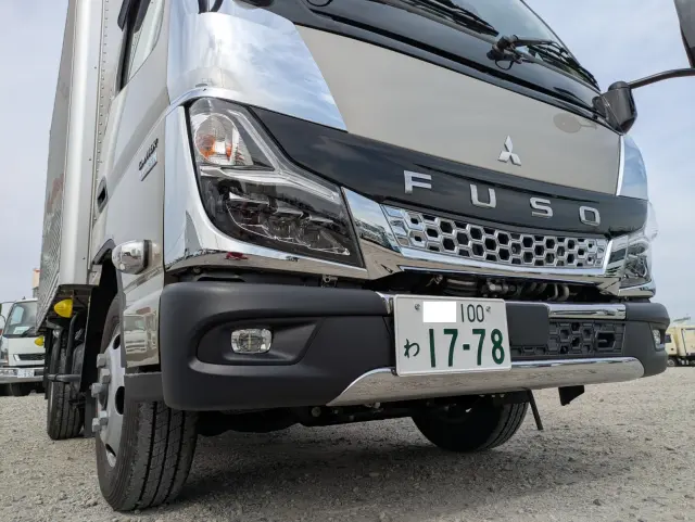 三菱 キャンター 2RG-FBAV0(2WD)の写真5