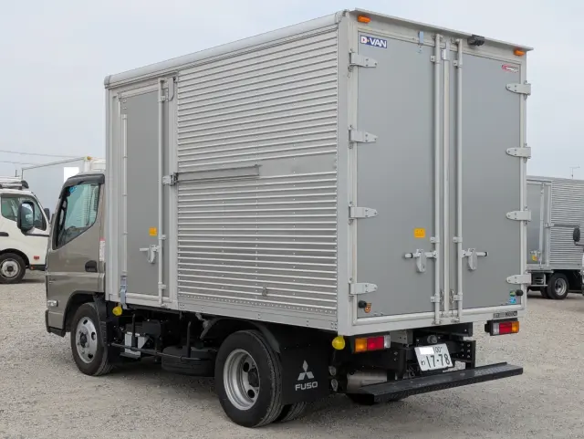 三菱 キャンター 2RG-FBAV0(2WD)の写真7