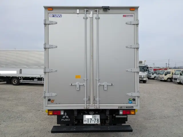 三菱 キャンター 2RG-FBAV0(2WD)の写真11