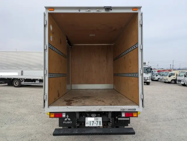 三菱 キャンター 2RG-FBAV0(2WD)の写真12