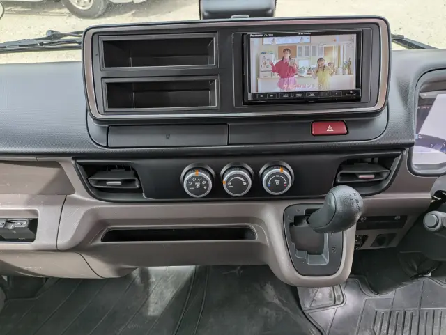 三菱 キャンター 2RG-FBAV0(2WD)の写真35