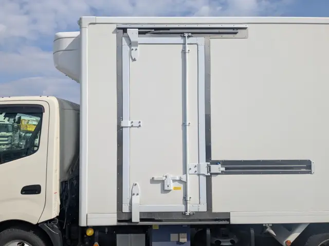 日野 デュトロ 2RG-XZU712M(2WD)の写真15