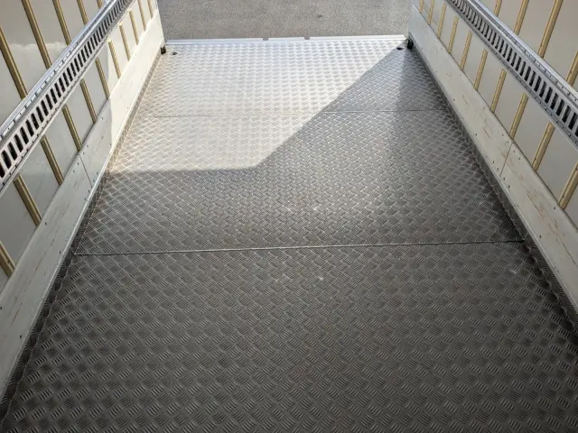 日野 デュトロ 2RG-XZU712M(2WD)の写真27