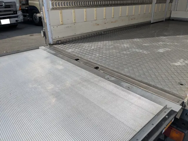 日野 デュトロ 2RG-XZU712M(2WD)の写真33