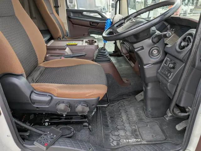 日野 レンジャー 2PG-FD2ABG(2WD)の写真38