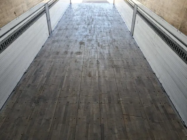 日野 プロフィア 2DG-FW1AHG(8x4)の写真17