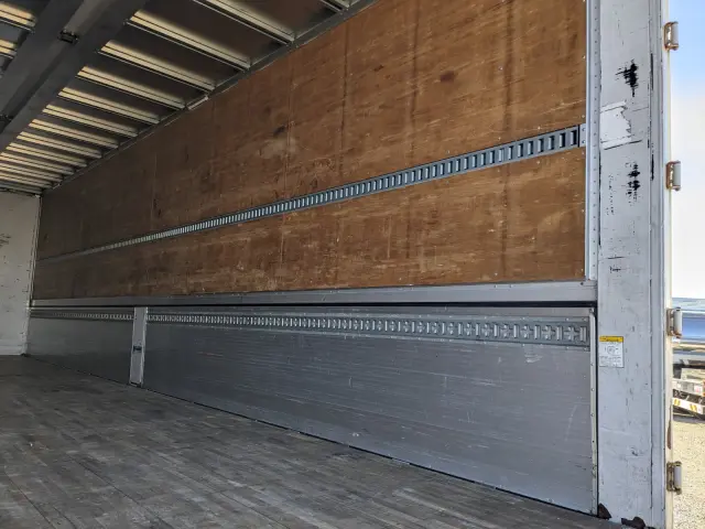 日野 プロフィア 2DG-FW1AHG(8x4)の写真18