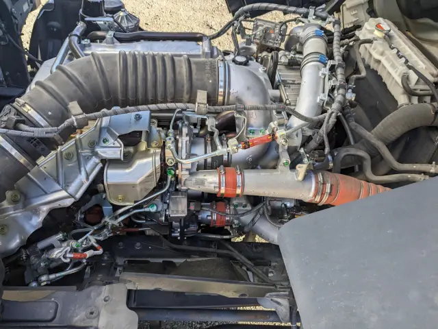 日野 プロフィア 2DG-FW1AHG(8x4)の写真47