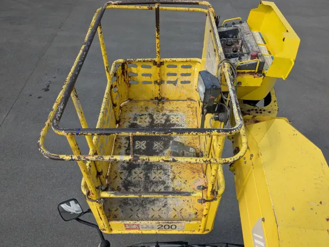 いすゞ エルフ SKG-NKR85YN(2WD)の写真17