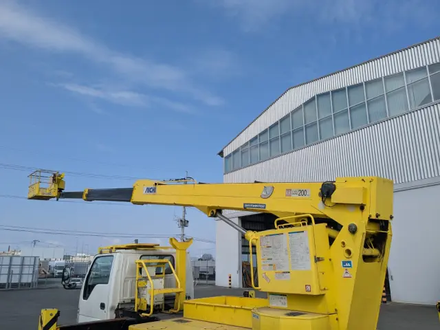 いすゞ エルフ SKG-NKR85YN(2WD)の写真22