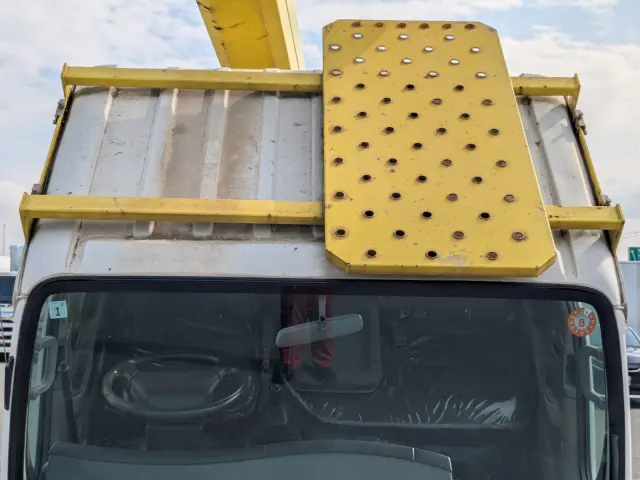 いすゞ エルフ SKG-NKR85YN(2WD)の写真31