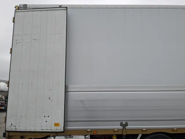 日野 プロフィア QPG-FW1EXEG(8x4)の写真32