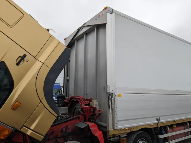 日野 プロフィア QPG-FW1EXEG(8x4)の写真47