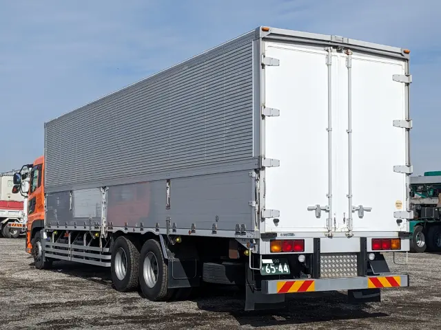 ＵＤ クオン QKG-CD5ZA(6x2)の写真4