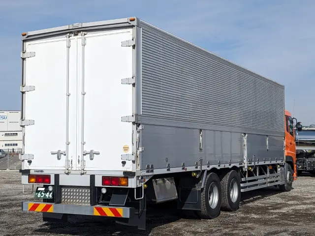 ＵＤ クオン QKG-CD5ZA(6x2)の写真5