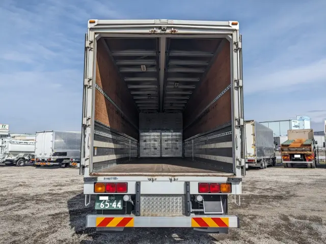 ＵＤ クオン QKG-CD5ZA(6x2)の写真9