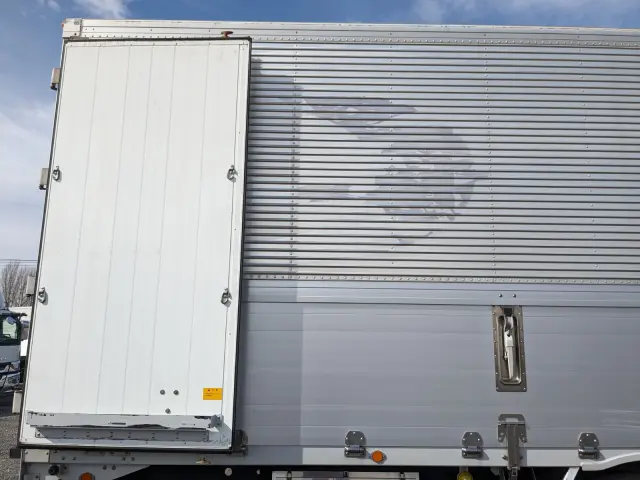 ＵＤ クオン QKG-CD5ZA(6x2)の写真39