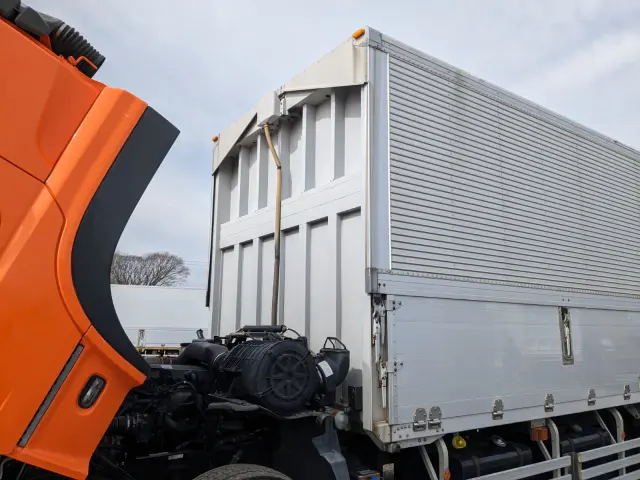 ＵＤ クオン QKG-CD5ZA(6x2)の写真46