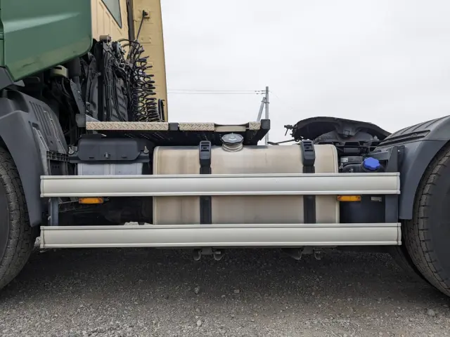 日野 プロフィア 2DG-SH1EDGG(2WD)の写真16